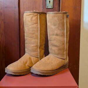 Emu Australia Uggs - Classic Tall Women's Boots - Size 7 - Australian